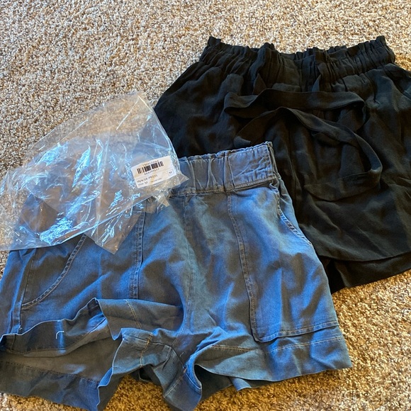 Pink lily paperbag flowy shorts bundle - Picture 1 of 1